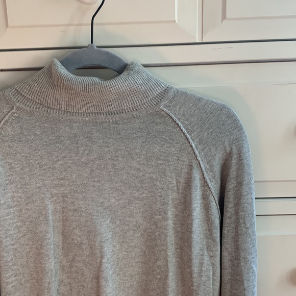 Womens light gray turtleneck sweater - Picture 4 of 5